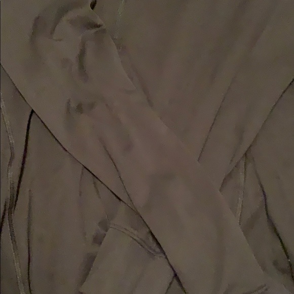 Long sleeve workout top - Picture 3 of 3